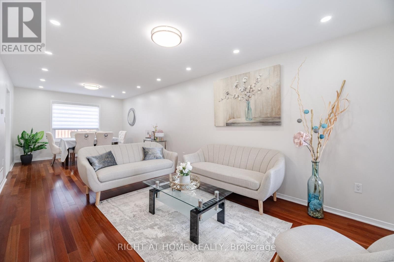 












4793 ROSEBUSH ROAD

,
Mississauga (East Credit),




Ontario
L5M5N2

