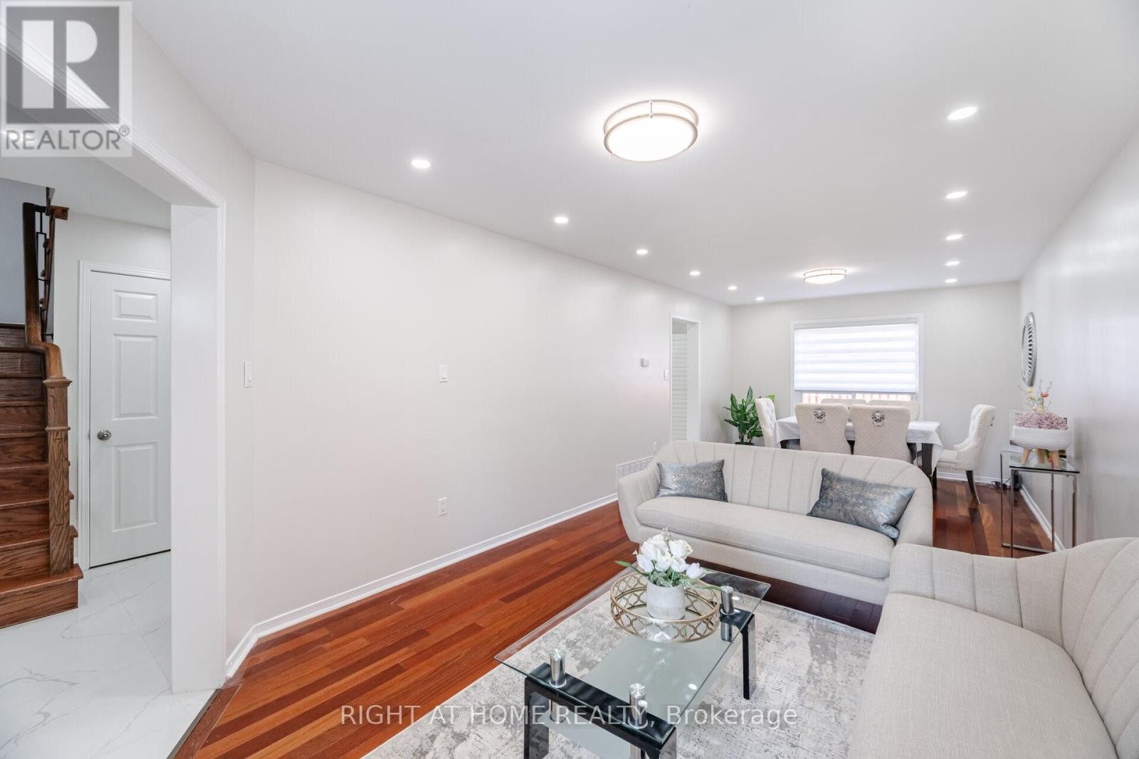 












4793 ROSEBUSH ROAD

,
Mississauga (East Credit),




Ontario
L5M5N2


