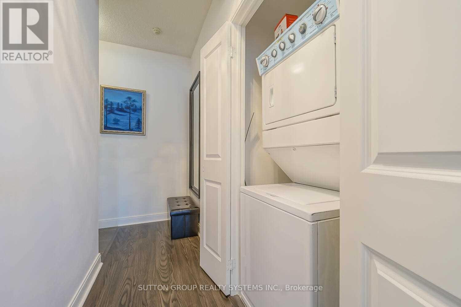 












#1007 - 50 ABSOLUTE AVENUE

,
Mississauga (City Centre),




Ontario
L4Z0A9

