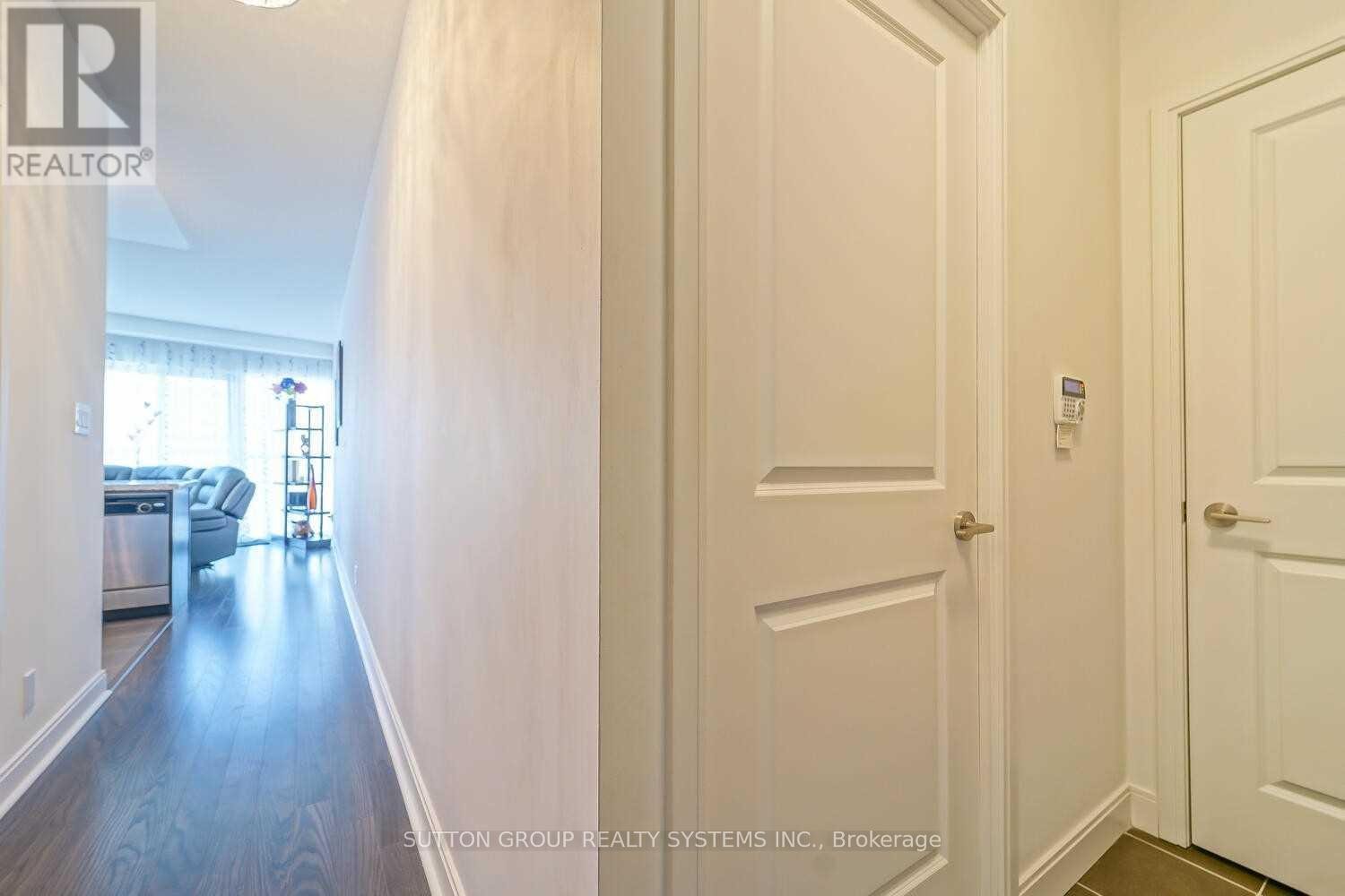 












#1007 - 50 ABSOLUTE AVENUE

,
Mississauga (City Centre),




Ontario
L4Z0A9

