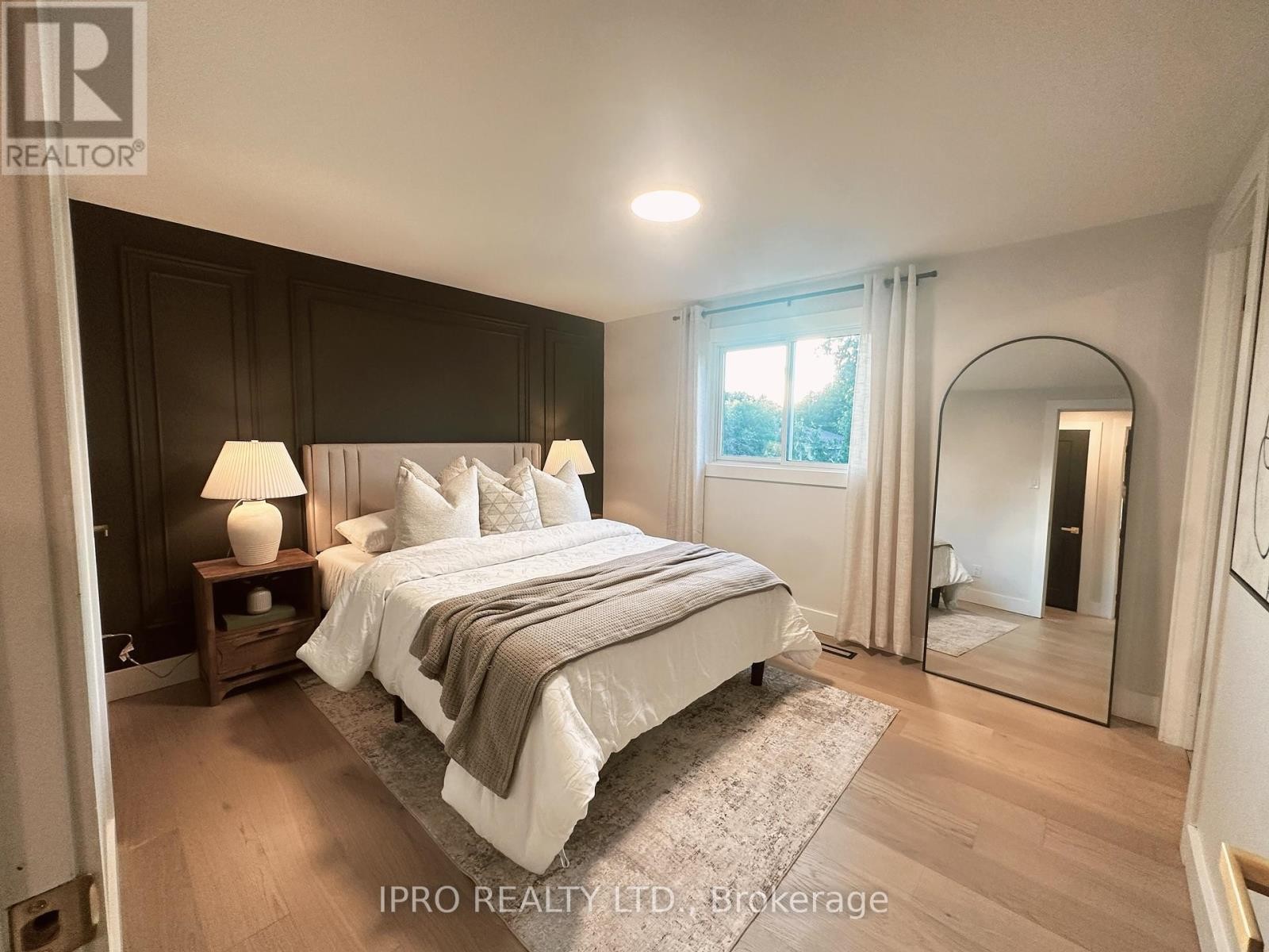 












92 FORSYTHIA ROAD

,
Brampton (Southgate),




Ontario
L6T2G3

