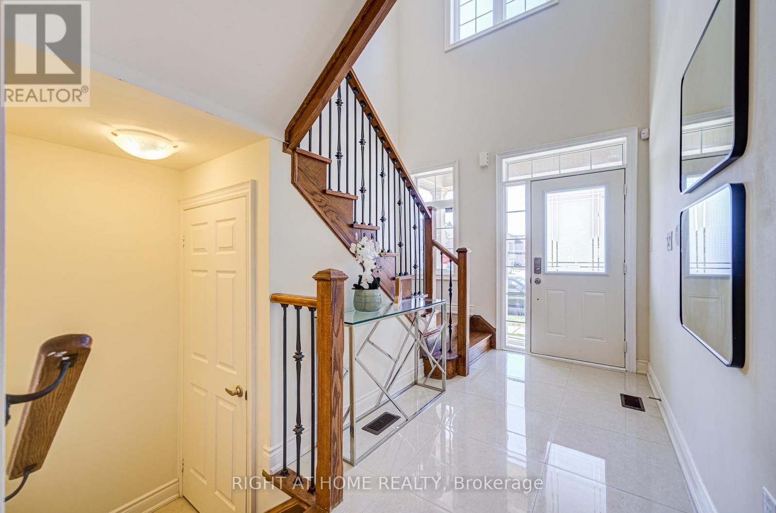 












498 WHEAT BOOM DRIVE

,
Oakville (JM Joshua Meadows),




Ontario
L6H0S7

