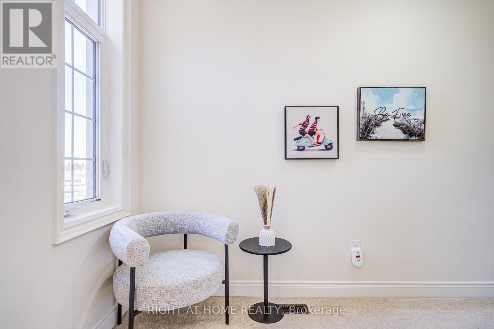 












498 WHEAT BOOM DRIVE

,
Oakville (JM Joshua Meadows),




Ontario
L6H0S7

