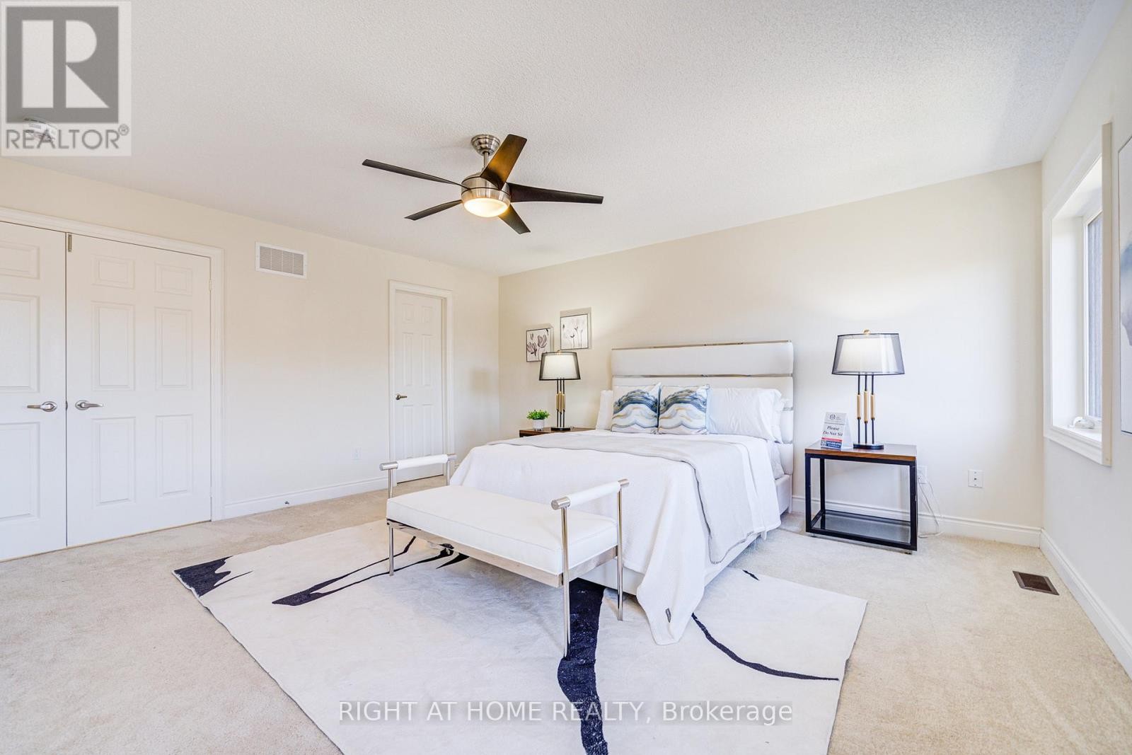 












498 WHEAT BOOM DRIVE

,
Oakville (JM Joshua Meadows),




Ontario
L6H0S7

