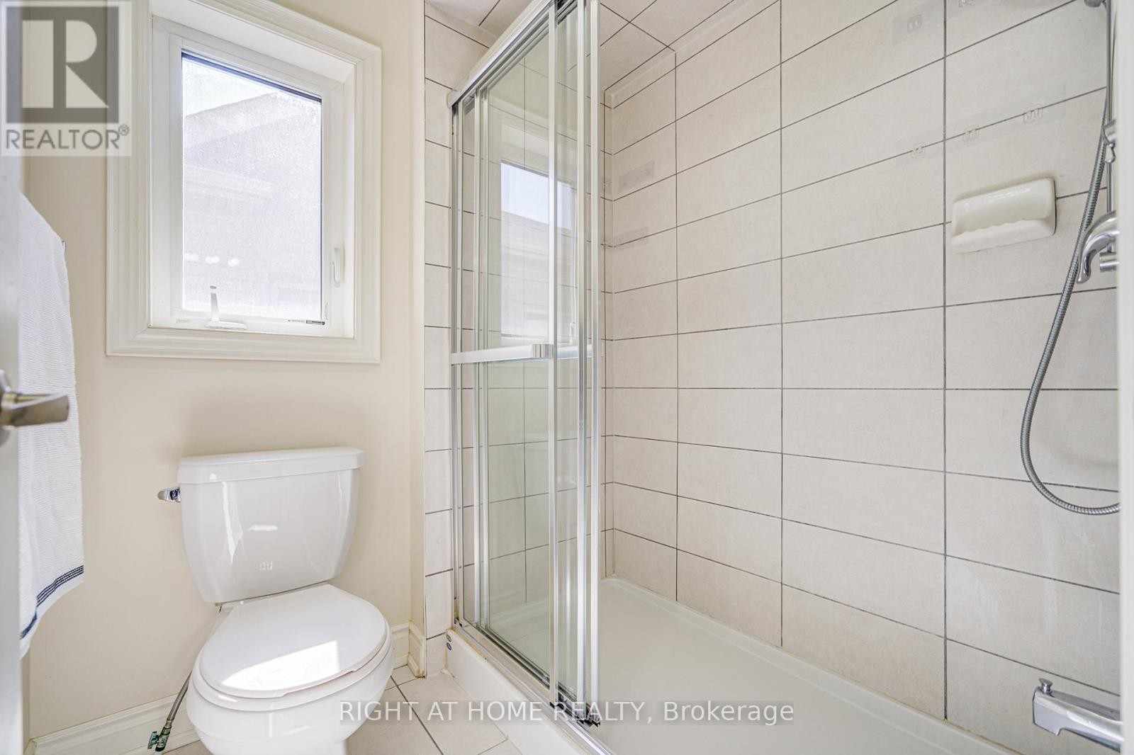 












498 WHEAT BOOM DRIVE

,
Oakville (JM Joshua Meadows),




Ontario
L6H0S7

