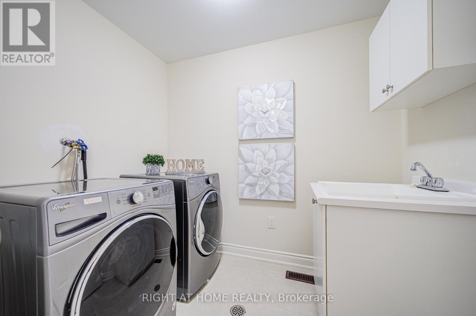 












498 WHEAT BOOM DRIVE

,
Oakville (JM Joshua Meadows),




Ontario
L6H0S7

