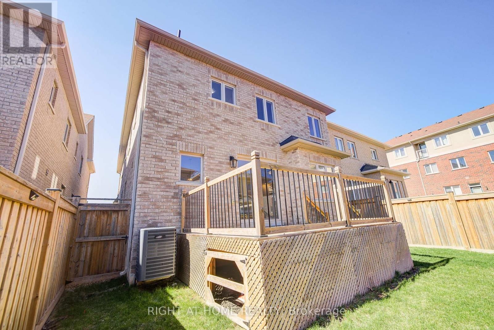 












498 WHEAT BOOM DRIVE

,
Oakville (JM Joshua Meadows),




Ontario
L6H0S7


