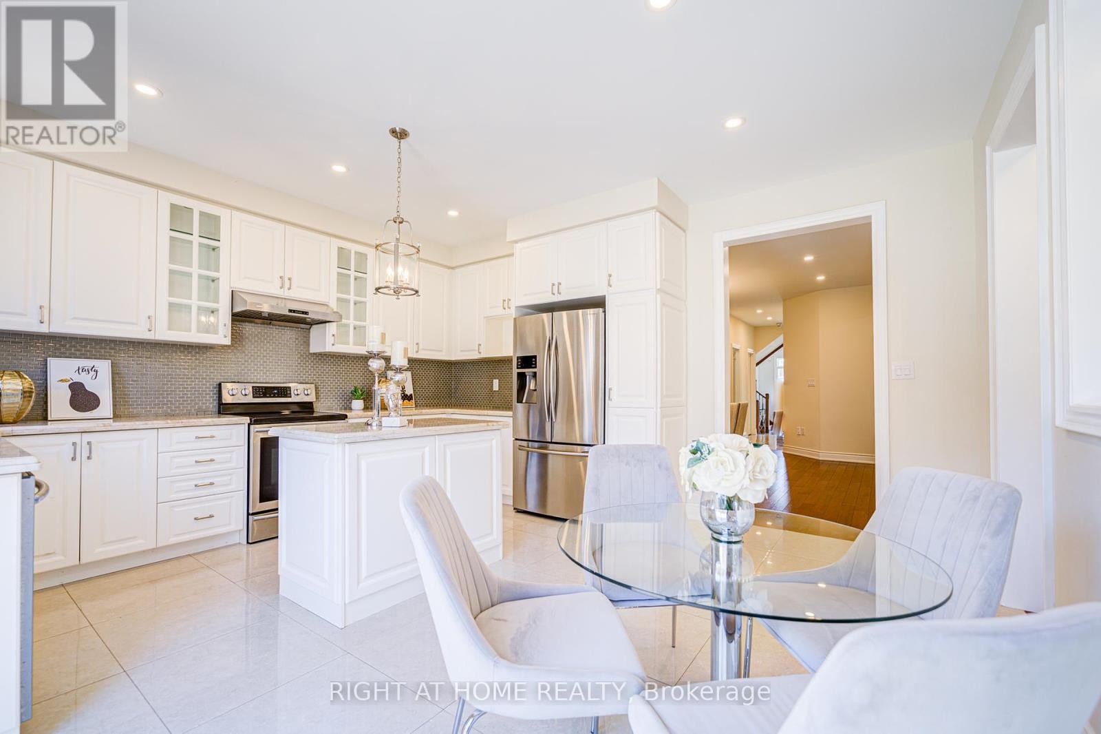 












498 WHEAT BOOM DRIVE

,
Oakville (JM Joshua Meadows),




Ontario
L6H0S7

