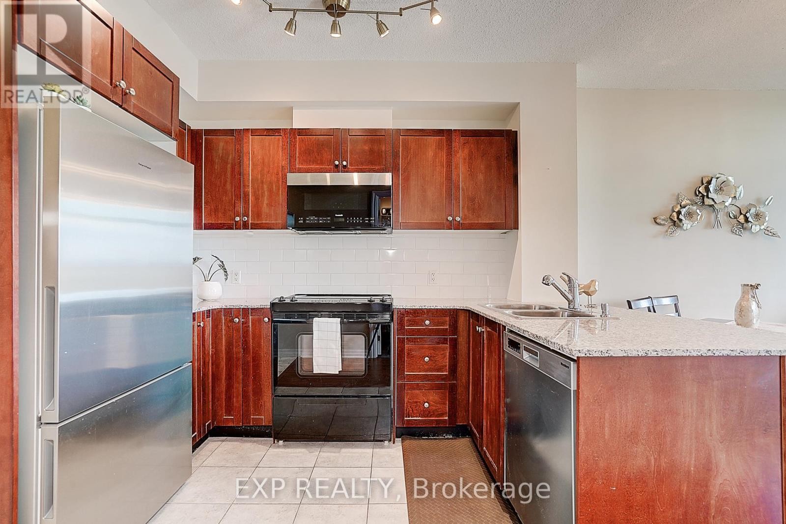 












1111 - 1359 RATHBURN ROAD E

,
Mississauga (Rathwood),




Ontario
L4W5P7

