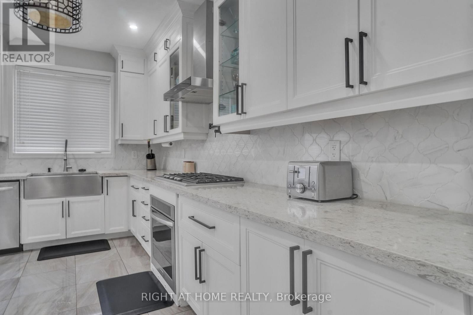 












39 WALBROOK ROAD

,
Brampton (Credit Valley),




Ontario
L6X4N4

