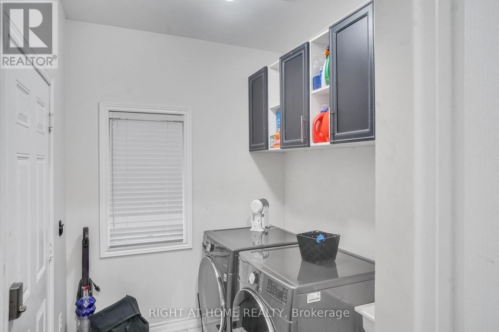 












39 WALBROOK ROAD

,
Brampton (Credit Valley),




Ontario
L6X4N4

