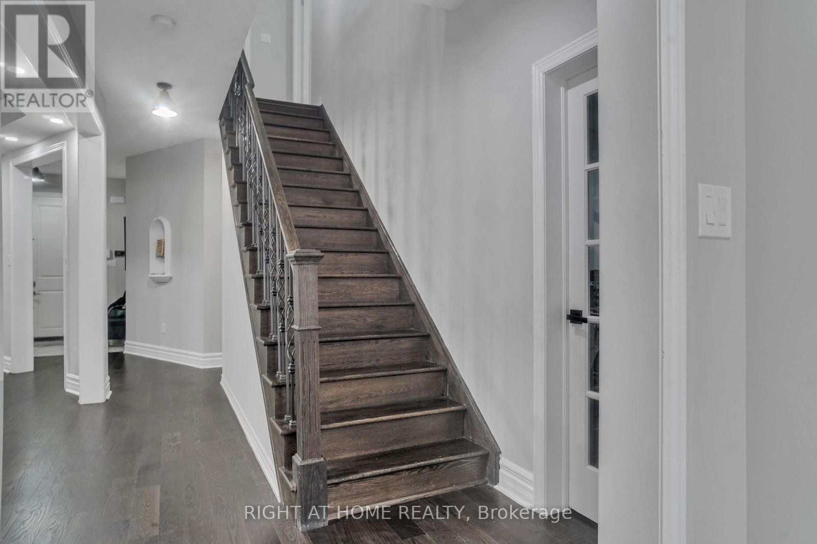 












39 WALBROOK ROAD

,
Brampton (Credit Valley),




Ontario
L6X4N4

