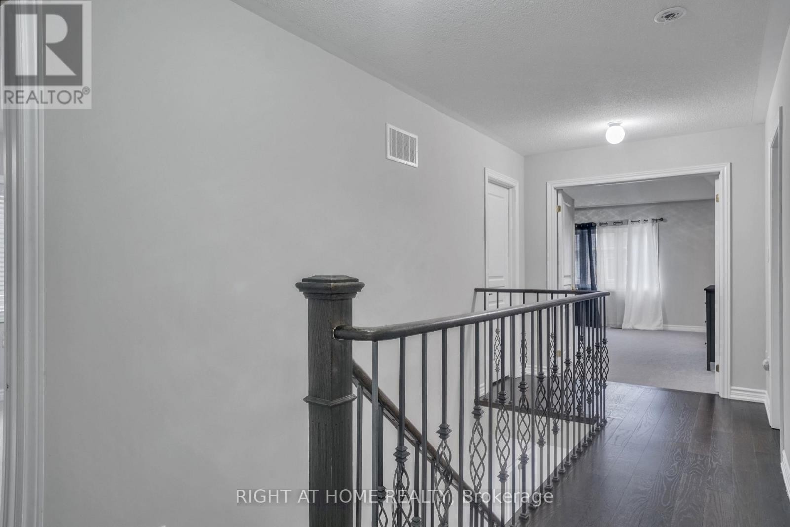 












39 WALBROOK ROAD

,
Brampton (Credit Valley),




Ontario
L6X4N4

