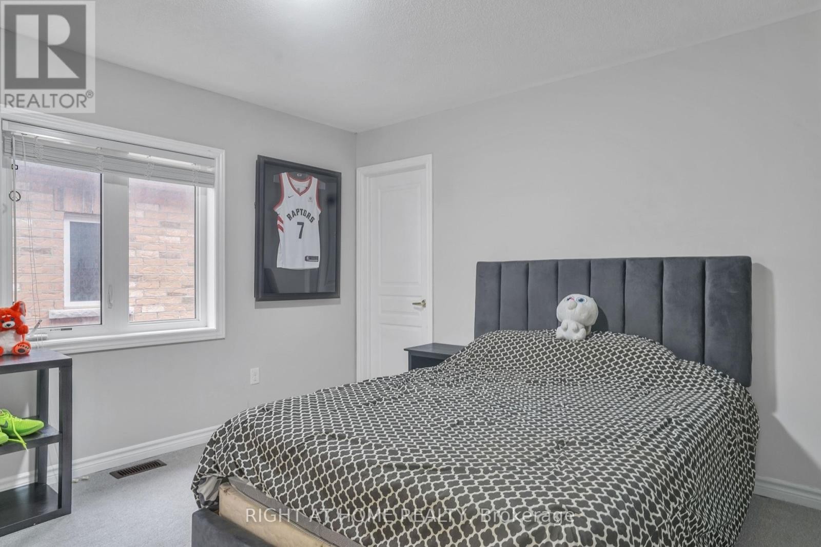 












39 WALBROOK ROAD

,
Brampton (Credit Valley),




Ontario
L6X4N4

