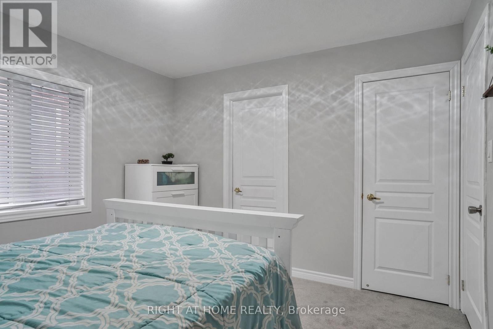 












39 WALBROOK ROAD

,
Brampton (Credit Valley),




Ontario
L6X4N4

