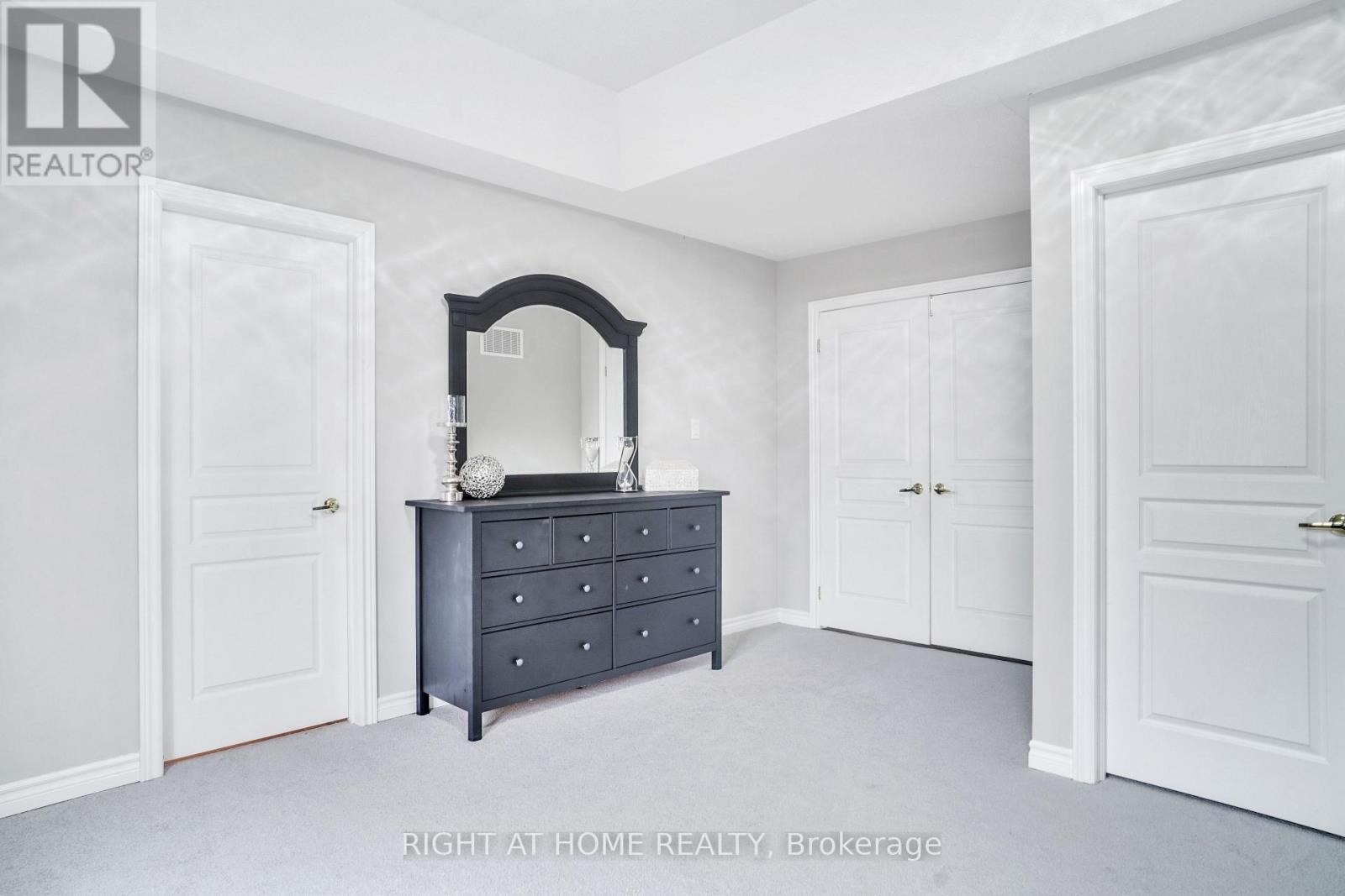 












39 WALBROOK ROAD

,
Brampton (Credit Valley),




Ontario
L6X4N4

