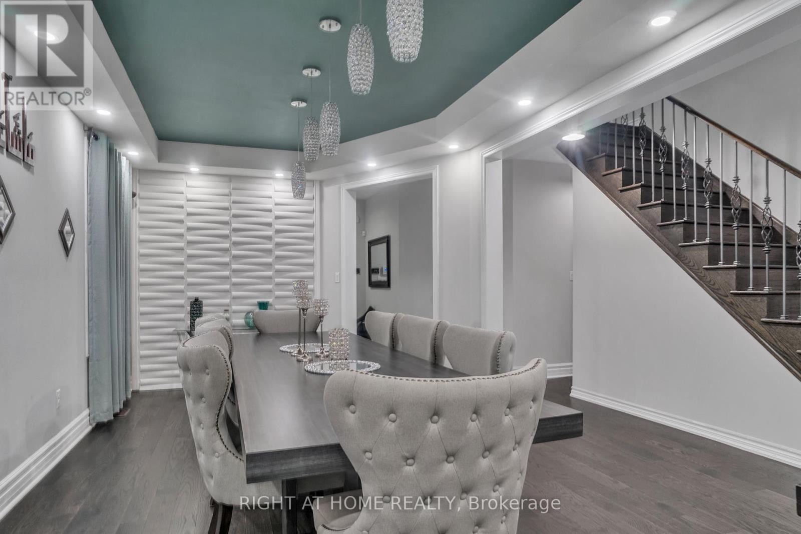 












39 WALBROOK ROAD

,
Brampton (Credit Valley),




Ontario
L6X4N4

