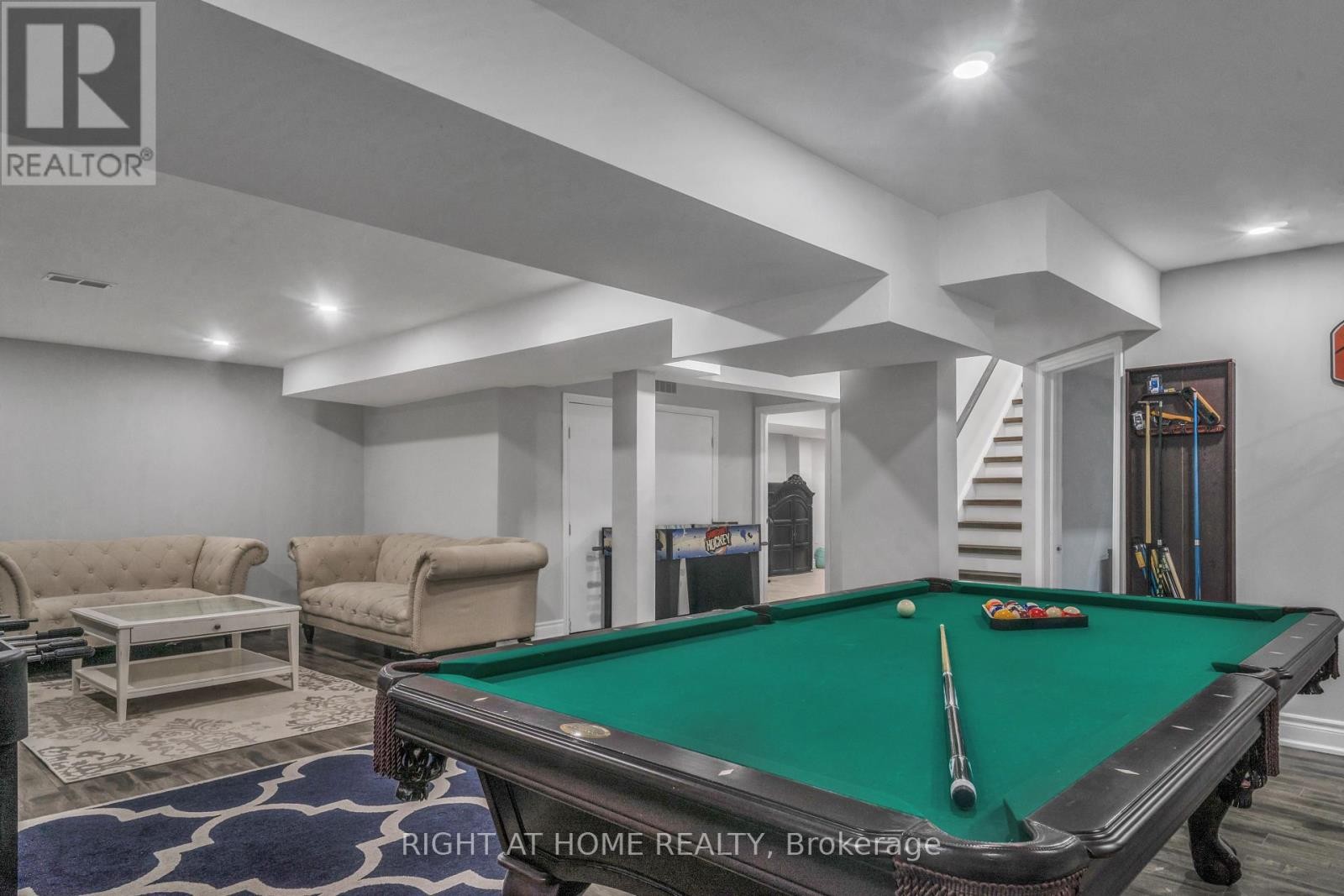 












39 WALBROOK ROAD

,
Brampton (Credit Valley),




Ontario
L6X4N4

