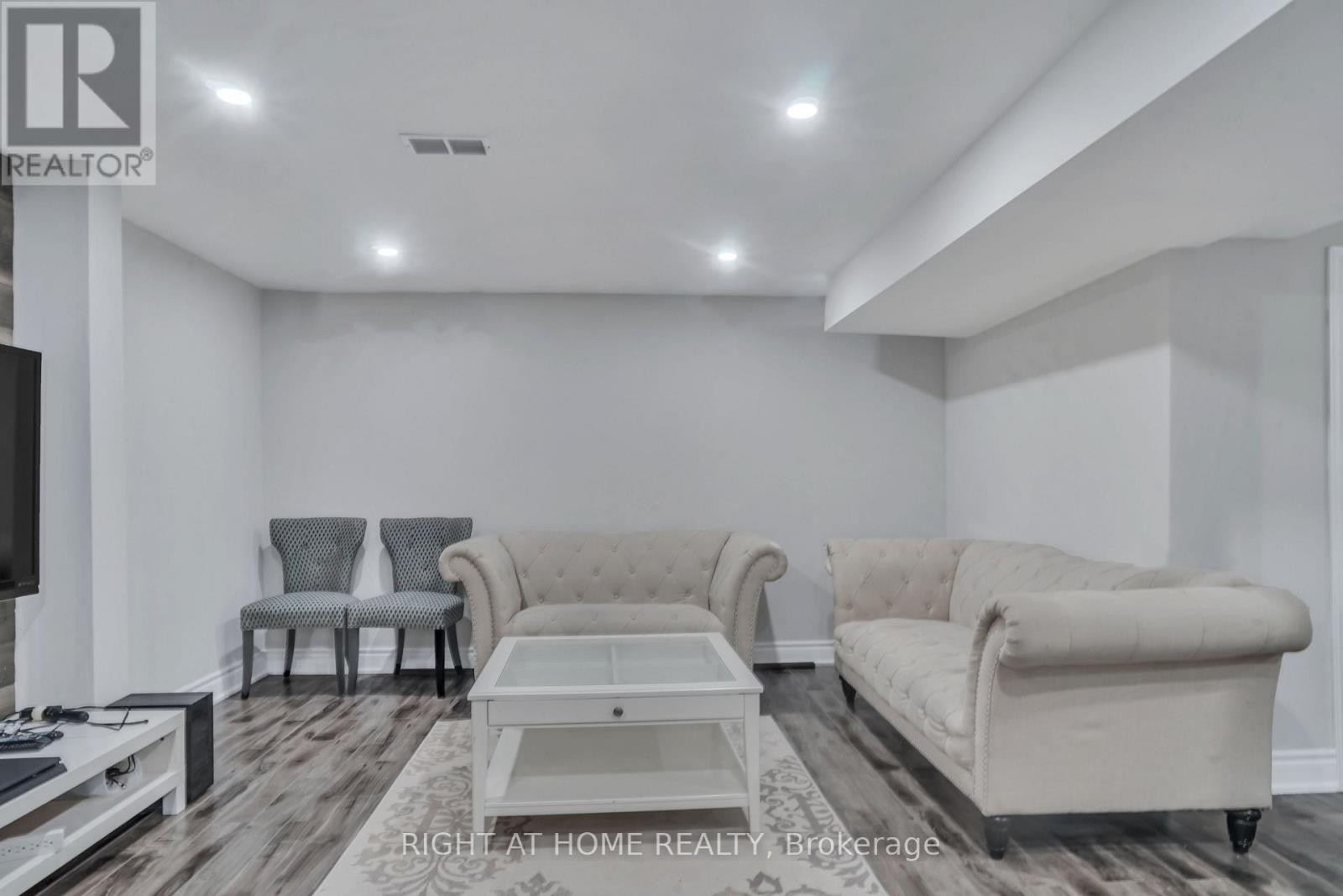 












39 WALBROOK ROAD

,
Brampton (Credit Valley),




Ontario
L6X4N4

