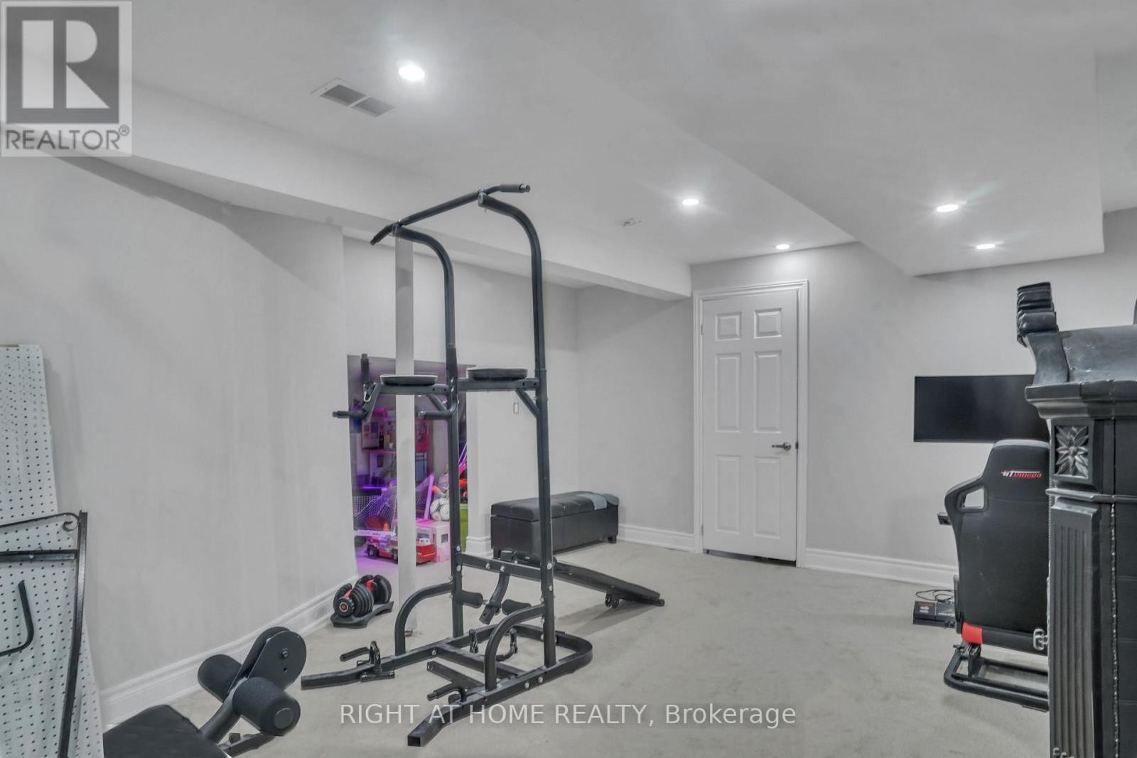 












39 WALBROOK ROAD

,
Brampton (Credit Valley),




Ontario
L6X4N4

