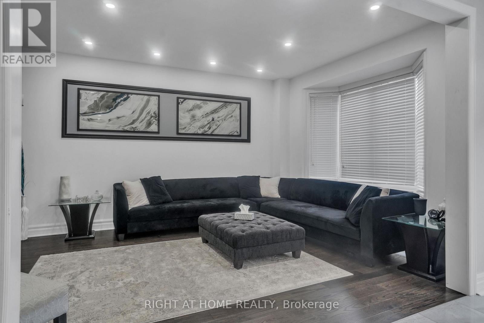 












39 WALBROOK ROAD

,
Brampton (Credit Valley),




Ontario
L6X4N4

