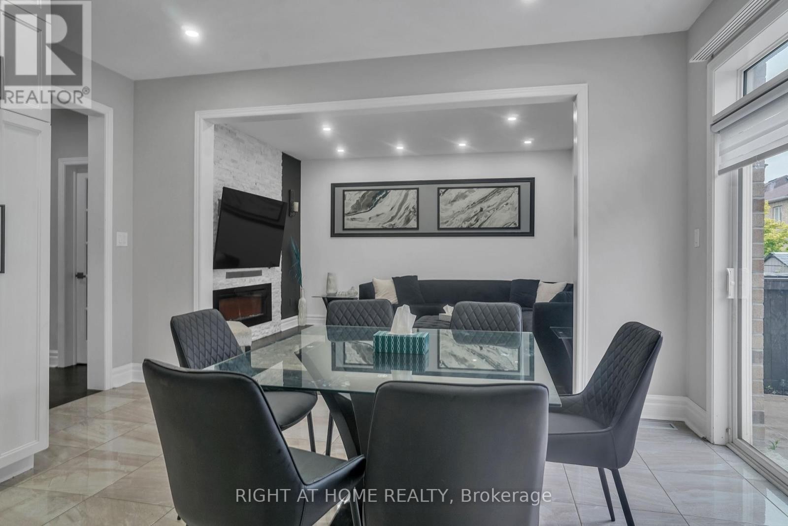 












39 WALBROOK ROAD

,
Brampton (Credit Valley),




Ontario
L6X4N4


