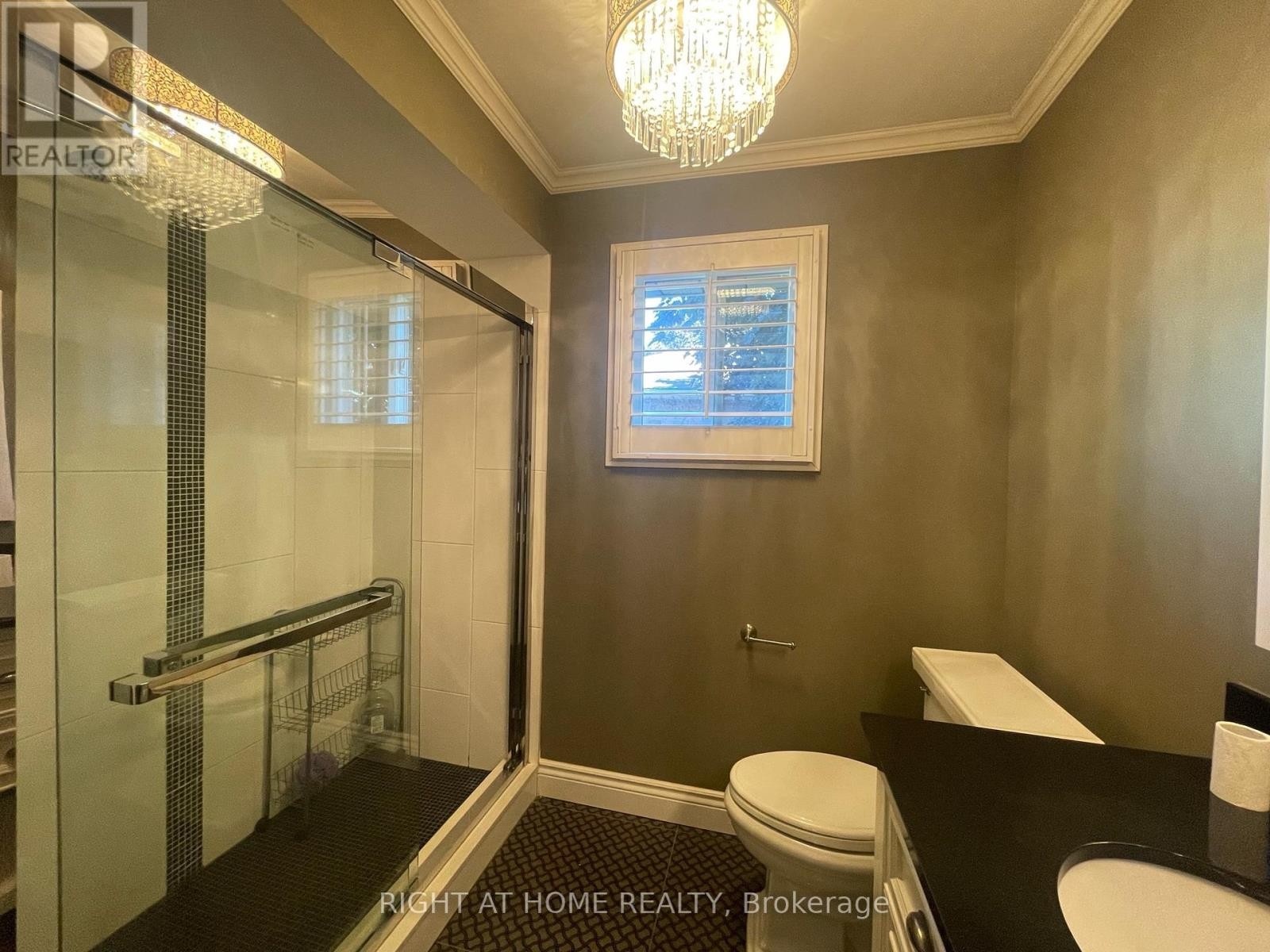 












1299 WINDRUSH DRIVE

,
Oakville (GA Glen Abbey),




Ontario
L6M1W4

