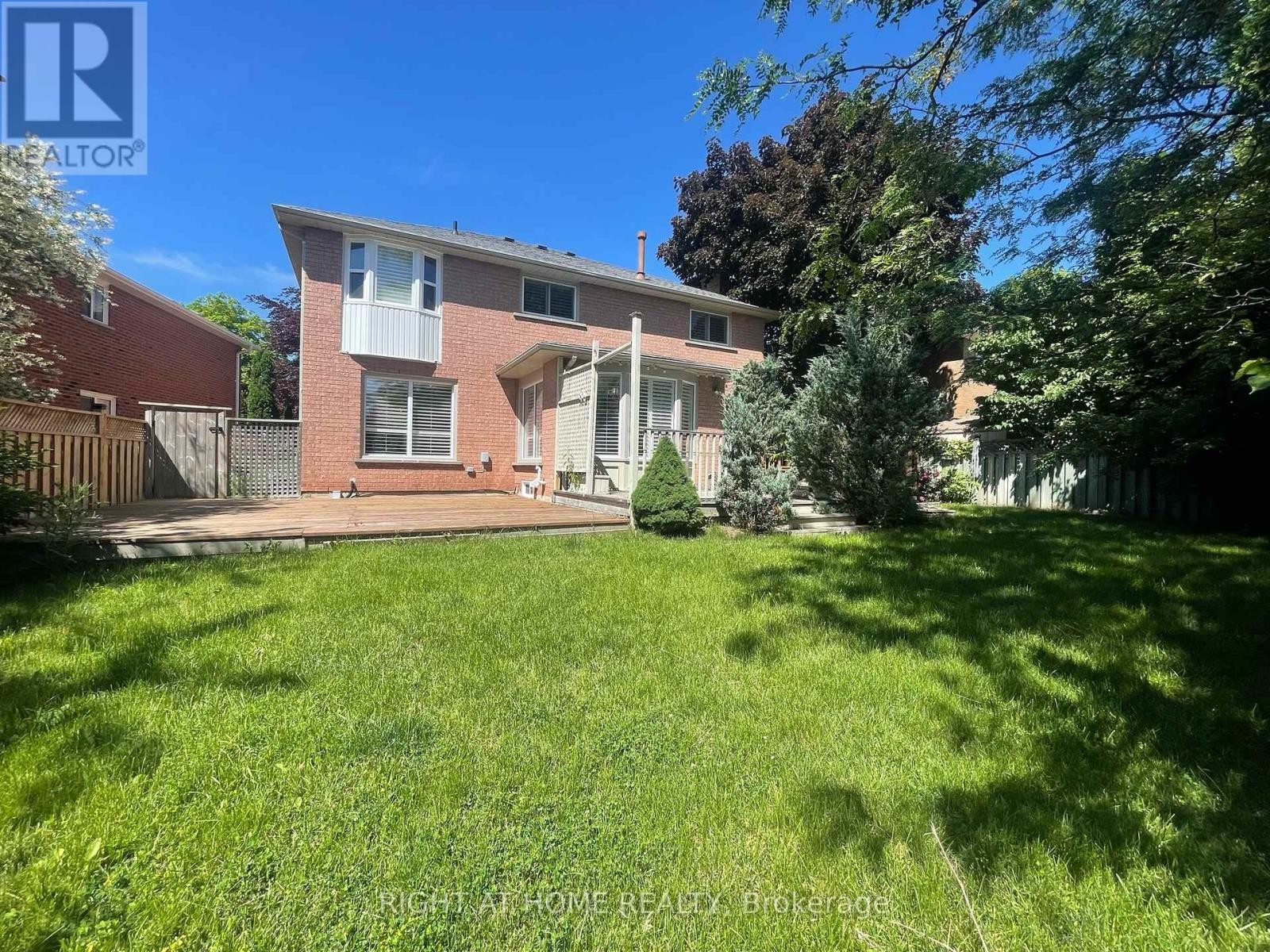 












1299 WINDRUSH DRIVE

,
Oakville (GA Glen Abbey),




Ontario
L6M1W4

