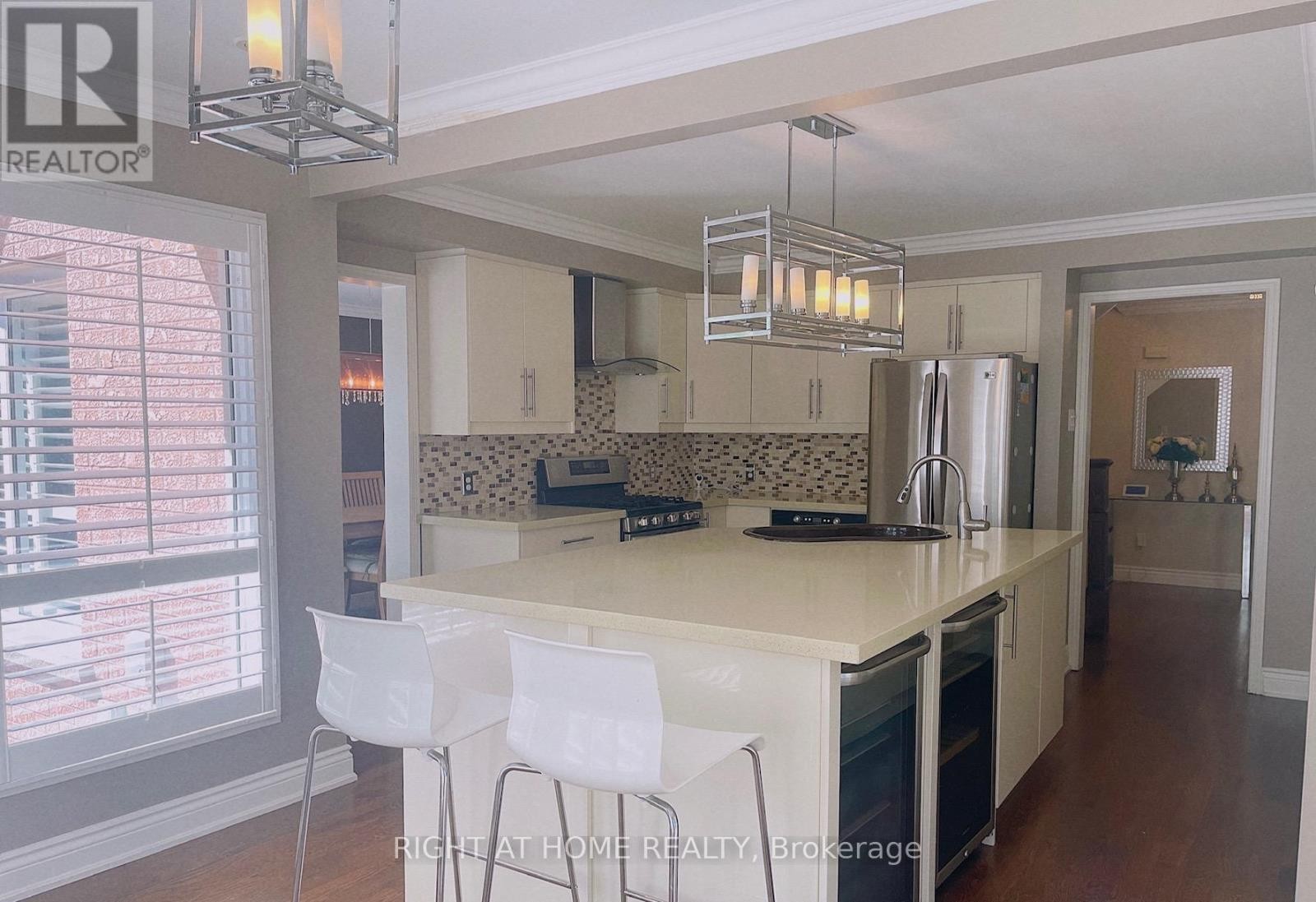 












1299 WINDRUSH DRIVE

,
Oakville (GA Glen Abbey),




Ontario
L6M1W4

