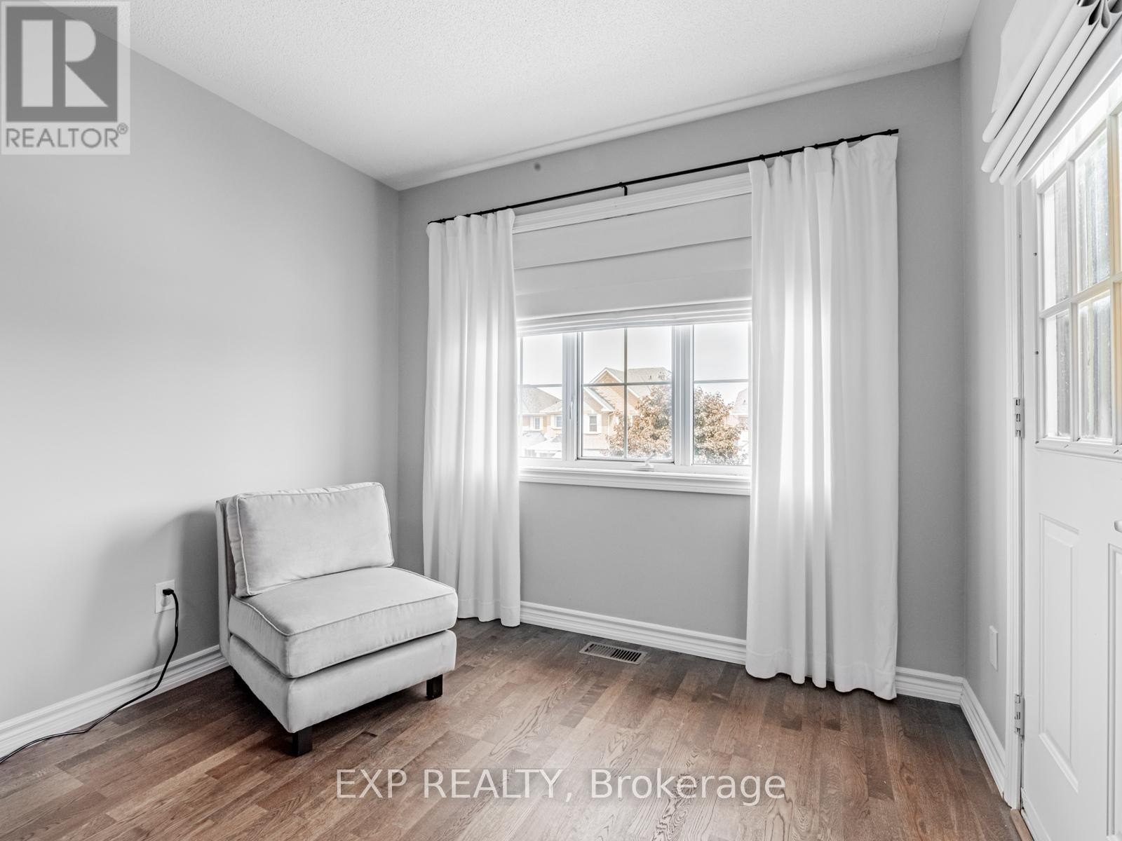 












72 GRAPEVINE ROAD

,
Caledon (Bolton West),




Ontario
L7E2R3

