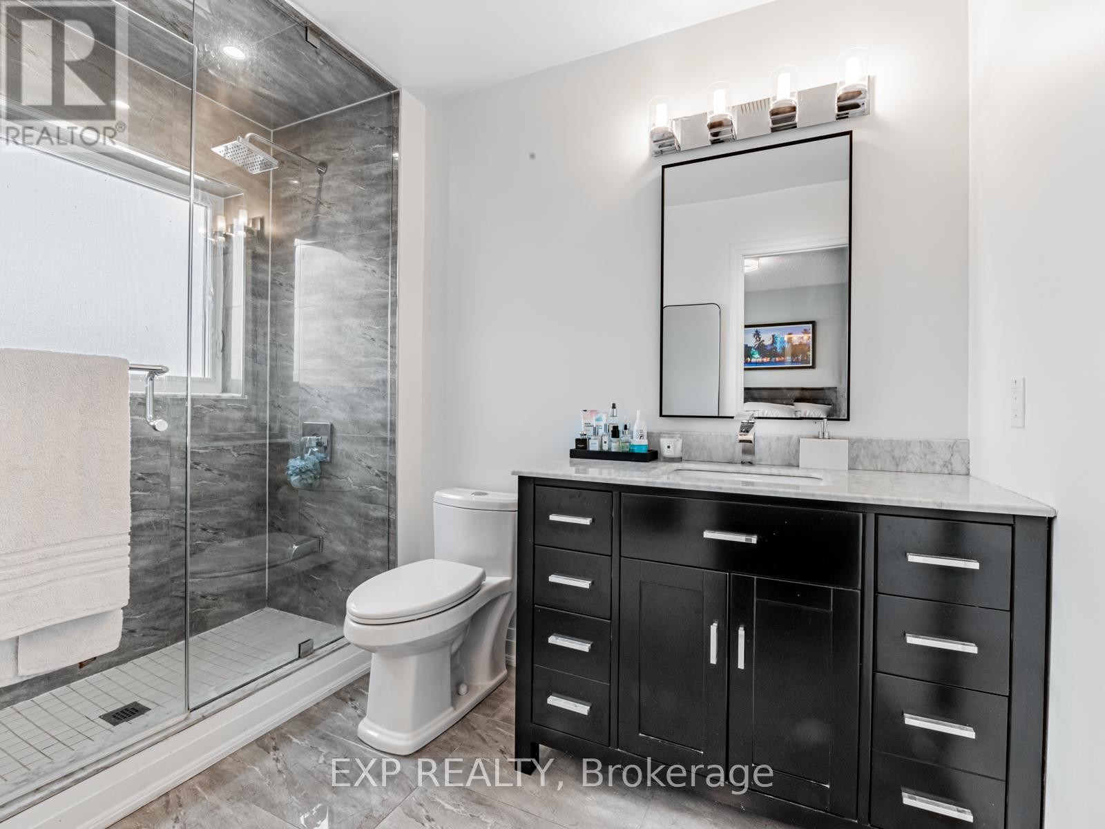 












72 GRAPEVINE ROAD

,
Caledon (Bolton West),




Ontario
L7E2R3

