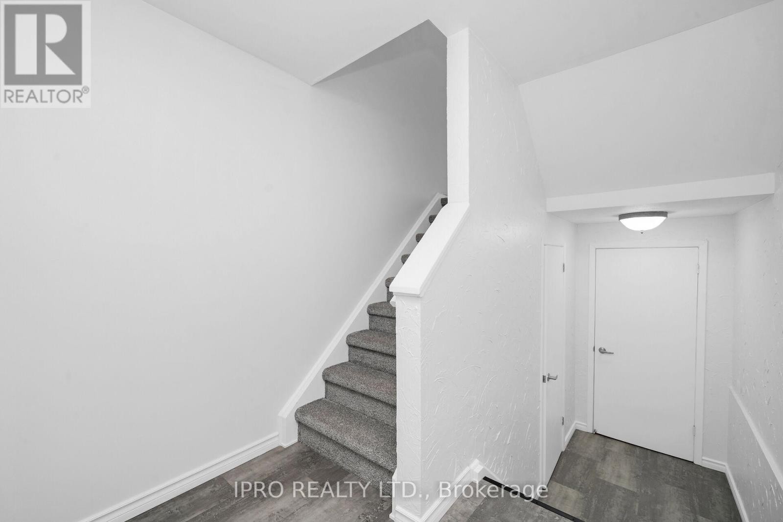 












20 - 550 CHILDS DRIVE

,
Milton (TM Timberlea),




Ontario
L9T3P3

