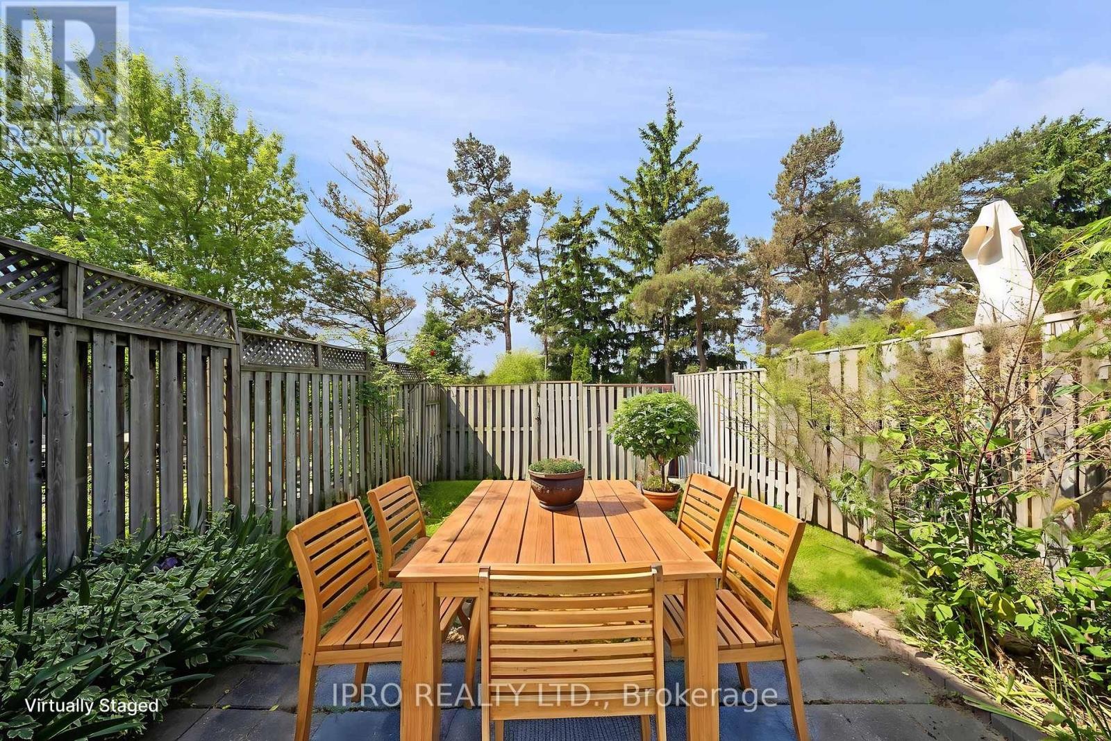 












20 - 550 CHILDS DRIVE

,
Milton (TM Timberlea),




Ontario
L9T3P3

