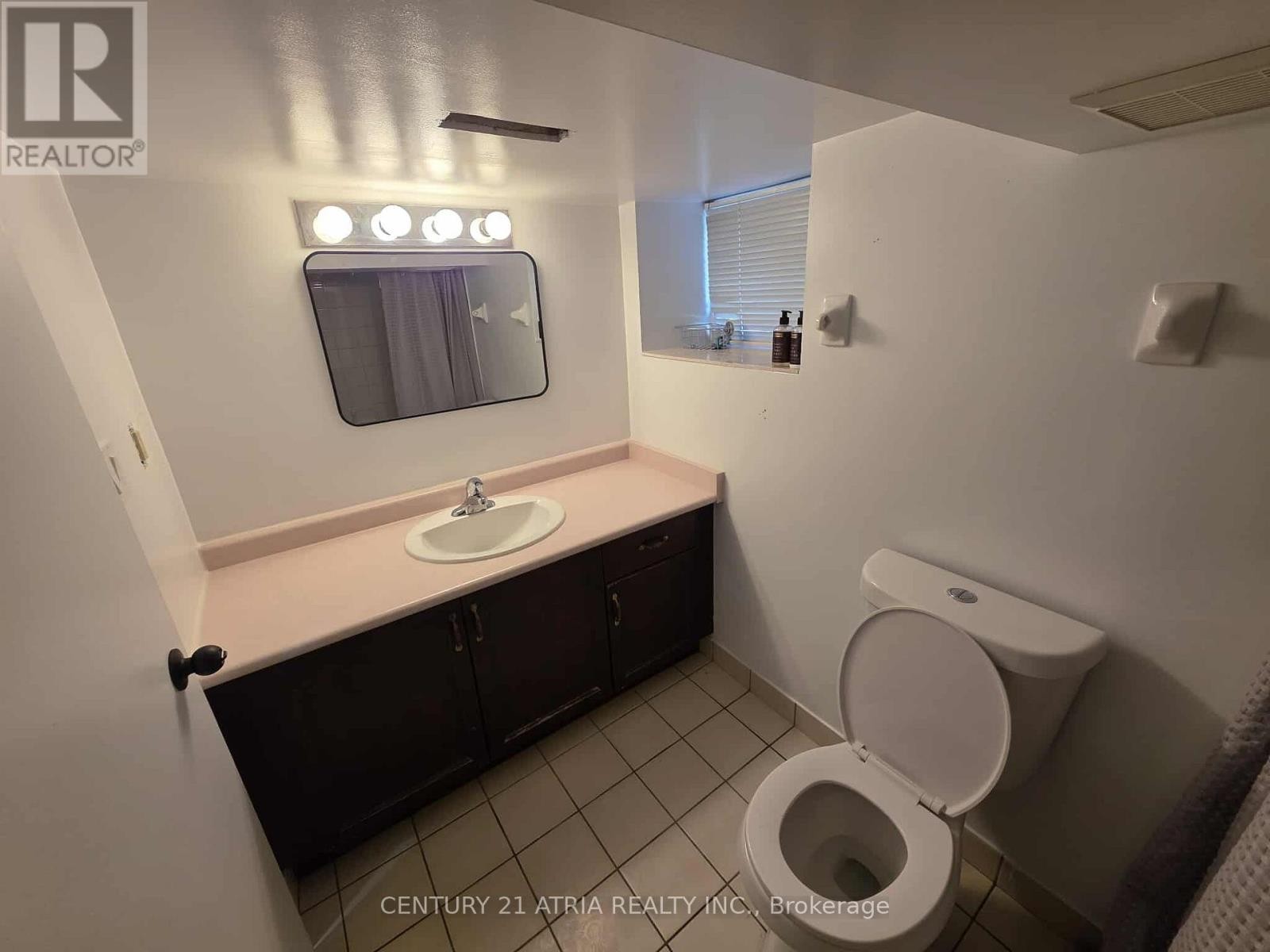 












BSMT - 931 GARDNER AVENUE

,
Mississauga (Lakeview),




Ontario
L5E1B3

