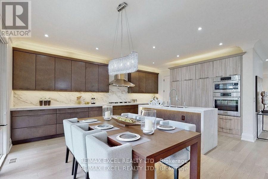 












430 REYNOLDS STREET

,
Oakville (OO Old Oakville),




Ontario
L6J3M4

