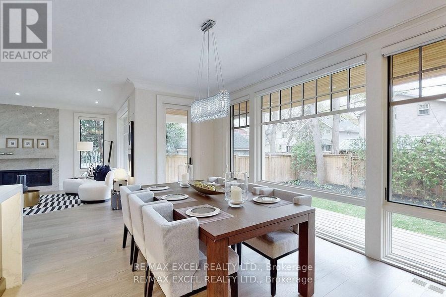












430 REYNOLDS STREET

,
Oakville (OO Old Oakville),




Ontario
L6J3M4

