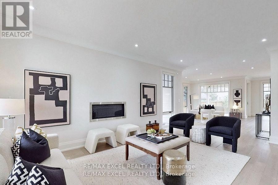 












430 REYNOLDS STREET

,
Oakville (OO Old Oakville),




Ontario
L6J3M4

