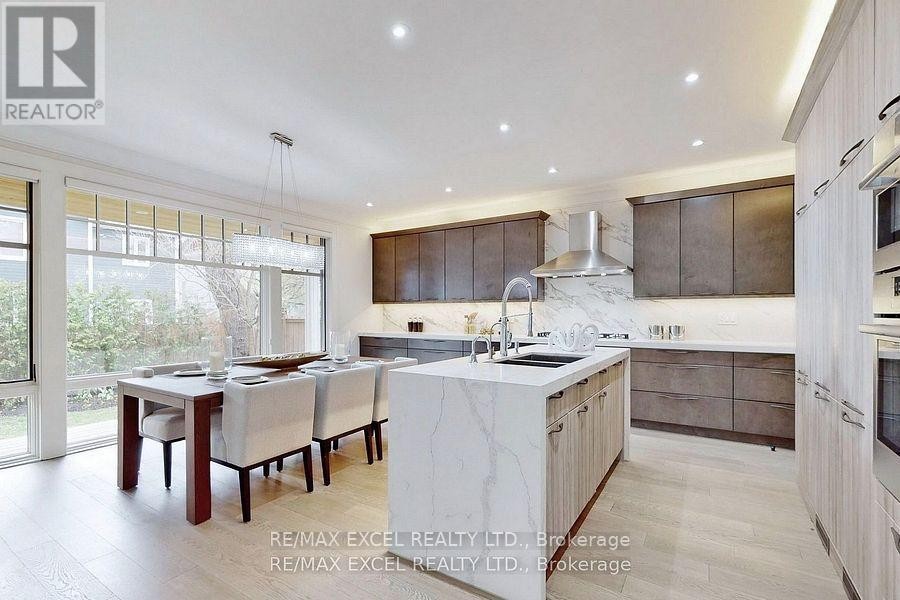 












430 REYNOLDS STREET

,
Oakville (OO Old Oakville),




Ontario
L6J3M4

