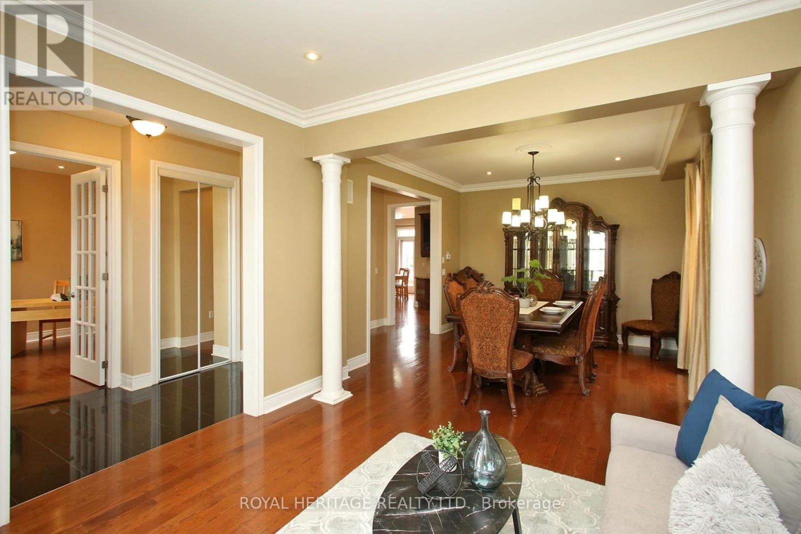 












178 BEFFORT ROAD

,
Toronto (Downsview-Roding-CFB),




Ontario
M3K1N9

