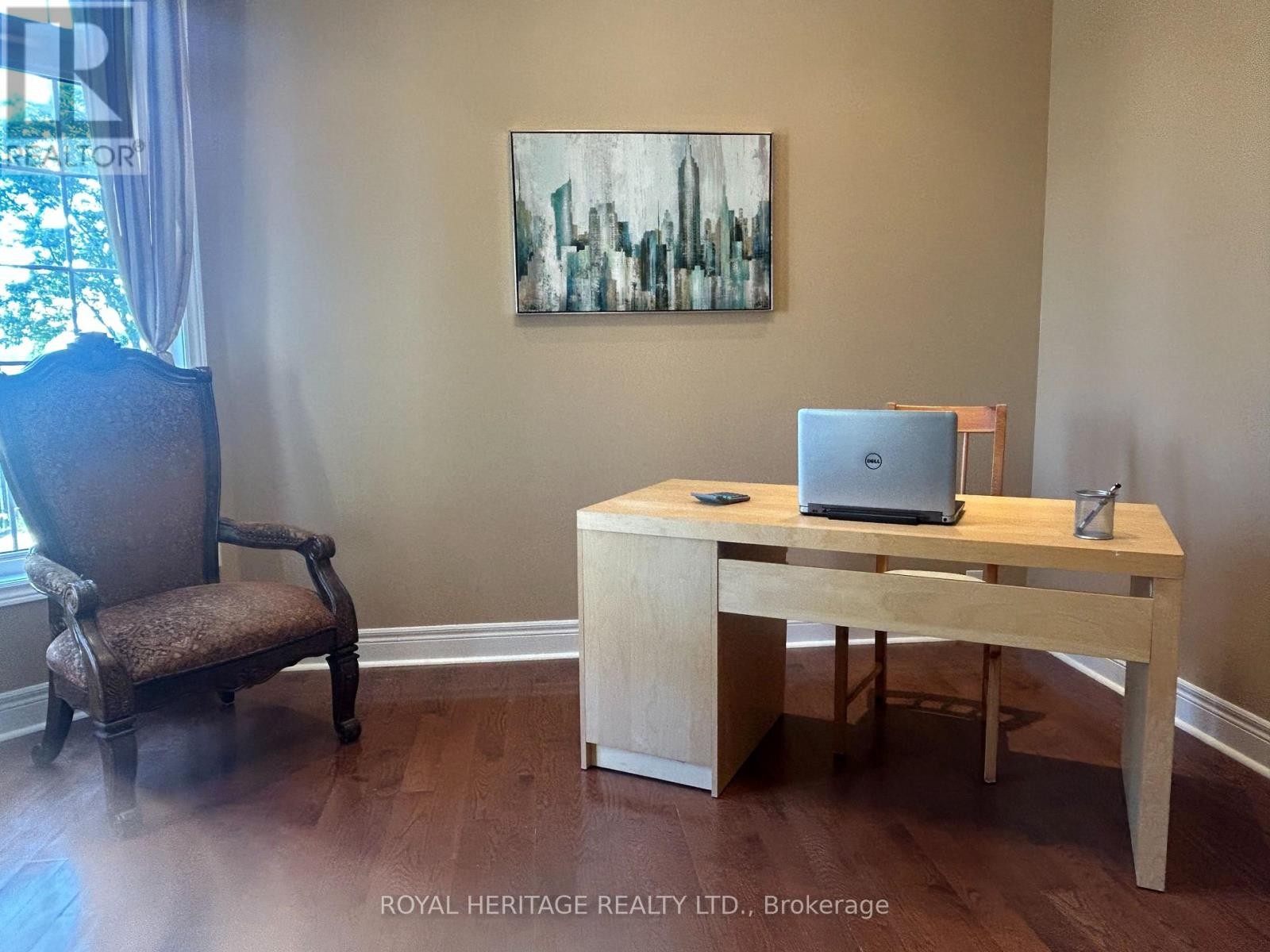 












178 BEFFORT ROAD

,
Toronto (Downsview-Roding-CFB),




Ontario
M3K1N9

