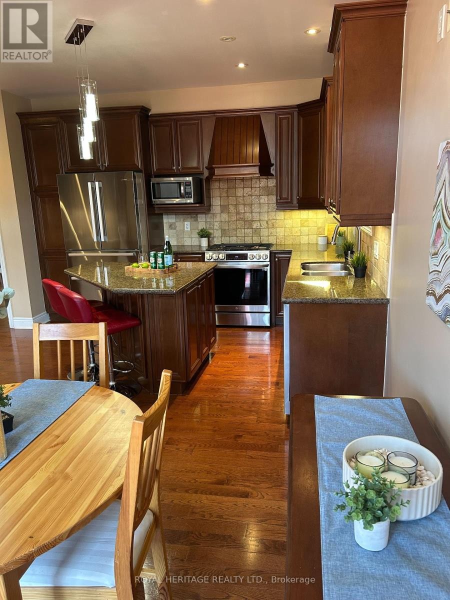 












178 BEFFORT ROAD

,
Toronto (Downsview-Roding-CFB),




Ontario
M3K1N9


