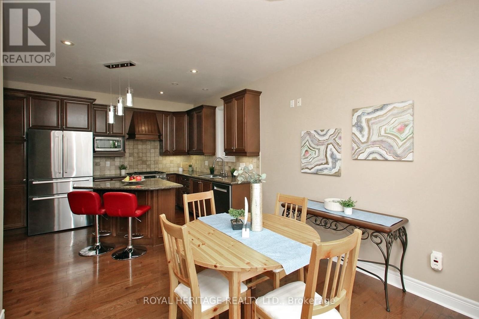 












178 BEFFORT ROAD

,
Toronto (Downsview-Roding-CFB),




Ontario
M3K1N9

