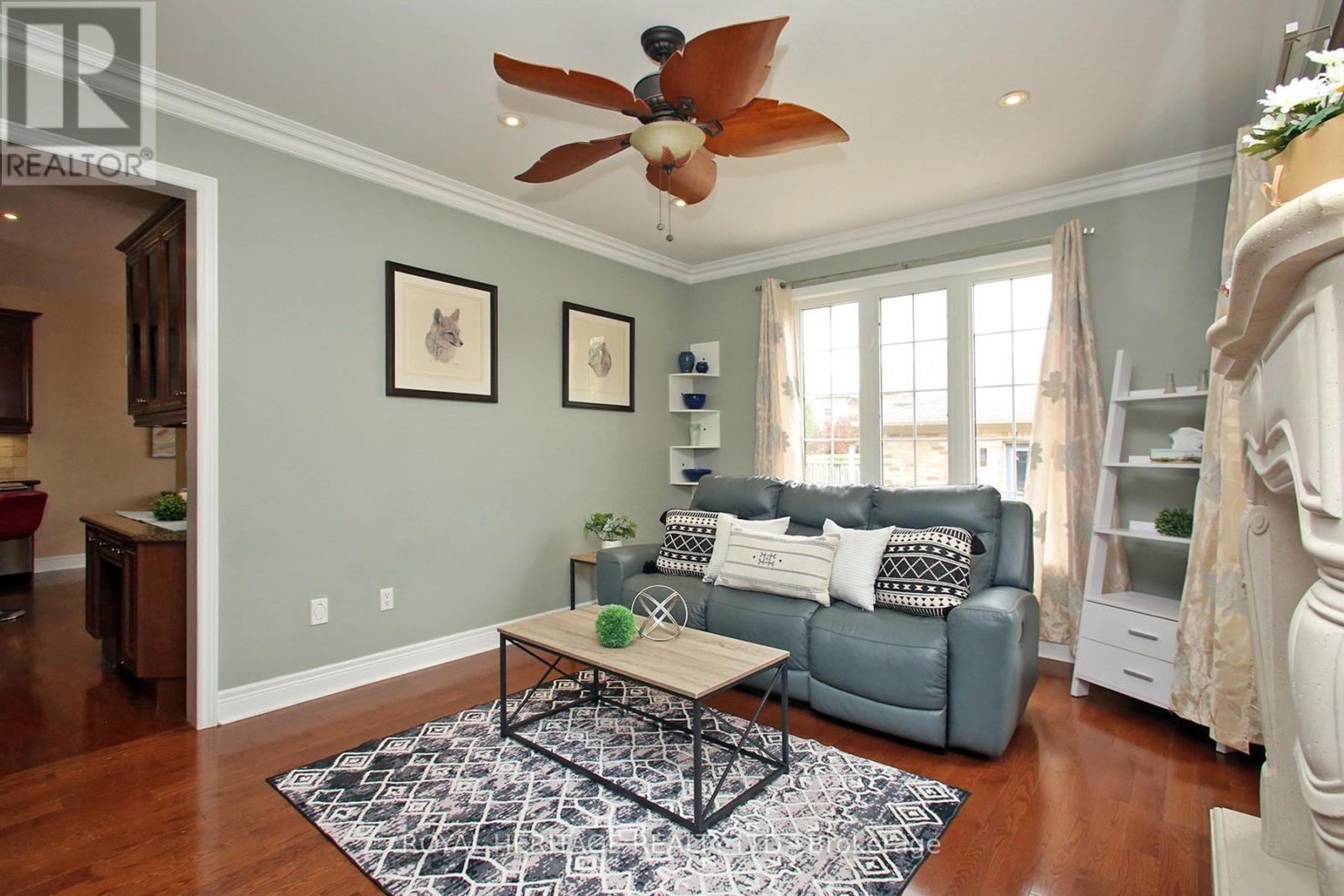 












178 BEFFORT ROAD

,
Toronto (Downsview-Roding-CFB),




Ontario
M3K1N9

