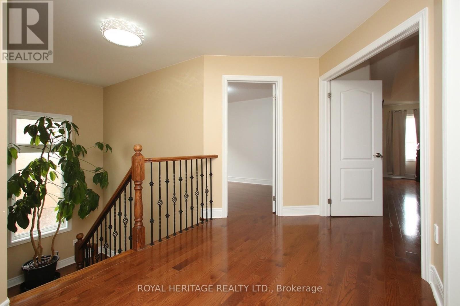 












178 BEFFORT ROAD

,
Toronto (Downsview-Roding-CFB),




Ontario
M3K1N9

