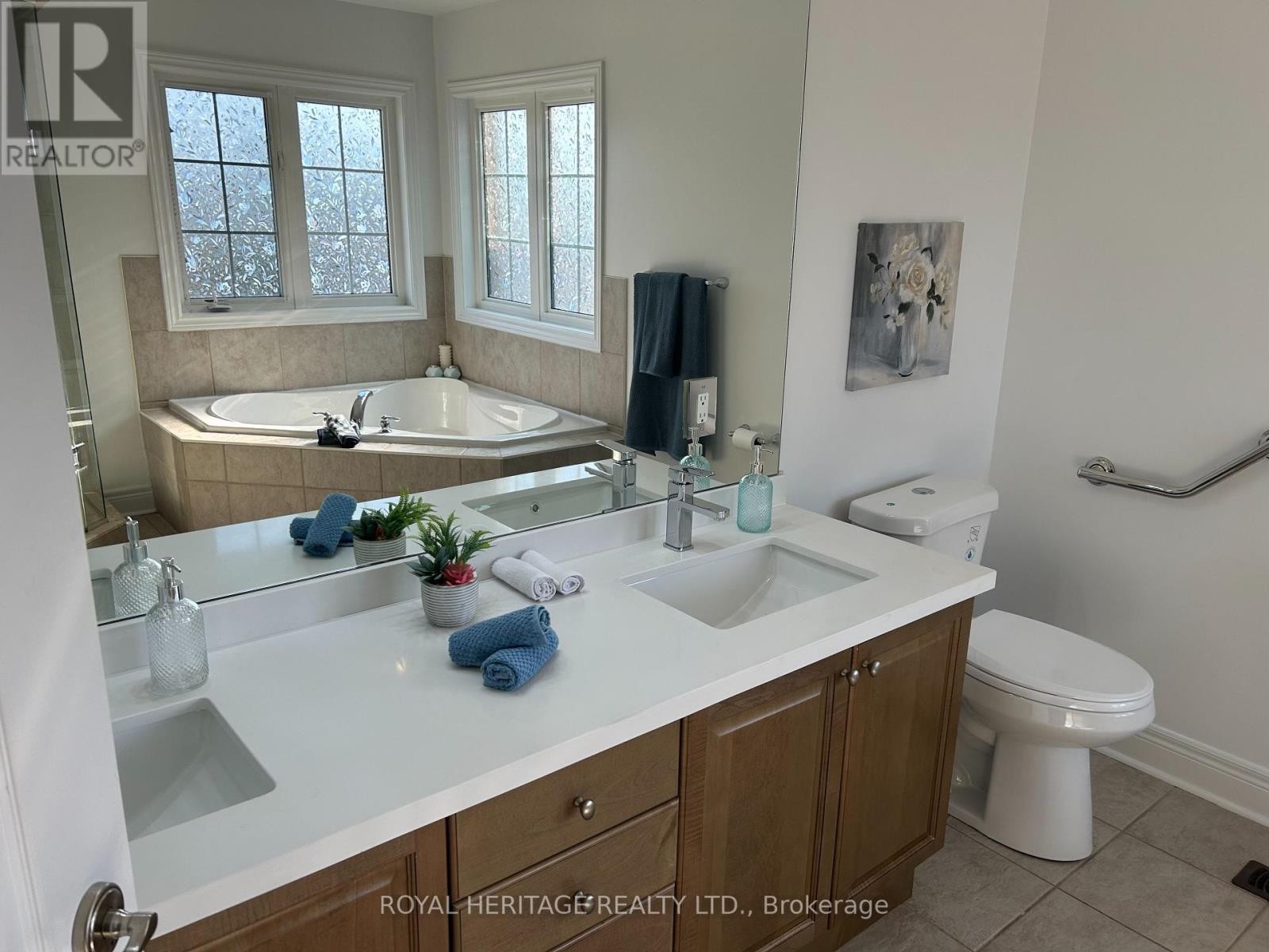












178 BEFFORT ROAD

,
Toronto (Downsview-Roding-CFB),




Ontario
M3K1N9

