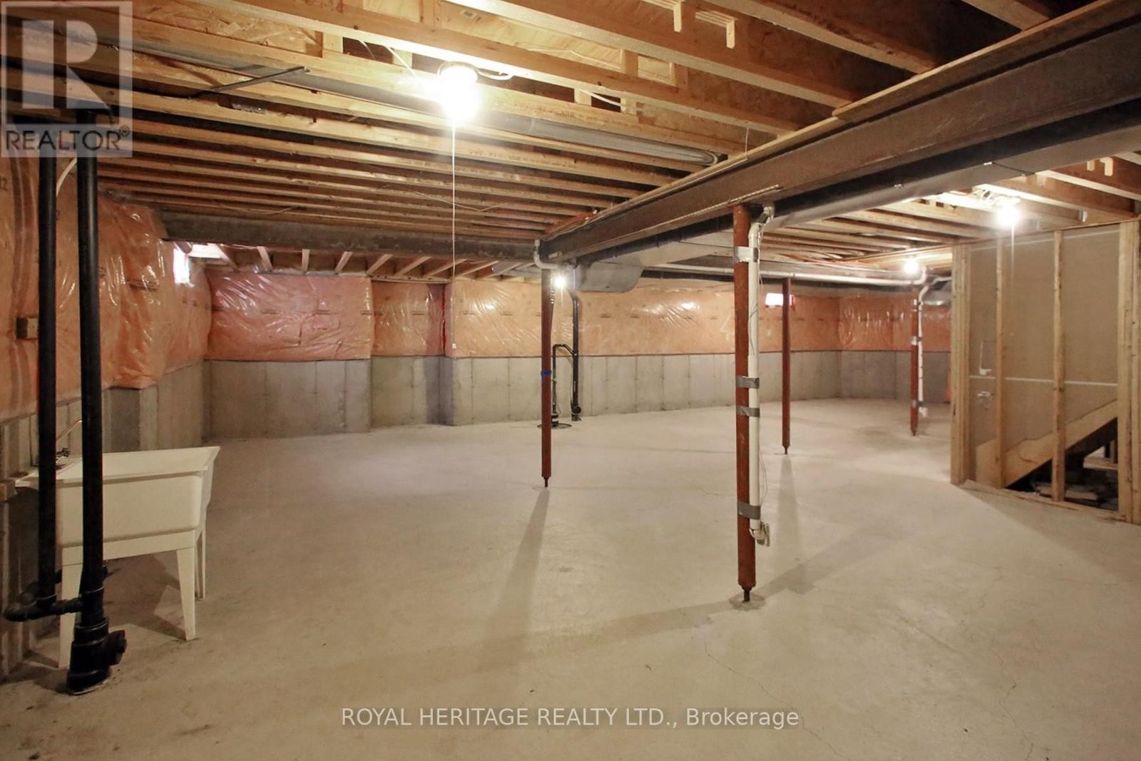 












178 BEFFORT ROAD

,
Toronto (Downsview-Roding-CFB),




Ontario
M3K1N9

