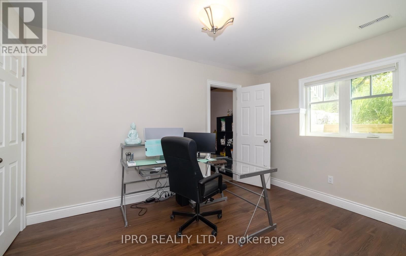 












210 MAIN STREET N

,
Halton Hills (AC Acton),




Ontario
L7J1W9

