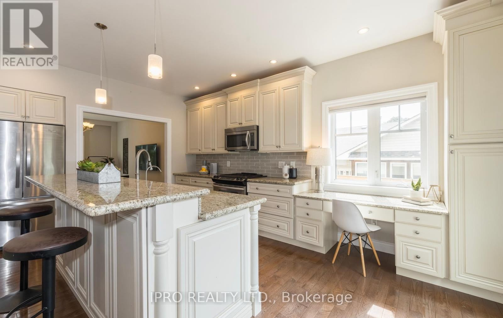 












210 MAIN STREET N

,
Halton Hills (AC Acton),




Ontario
L7J1W9

