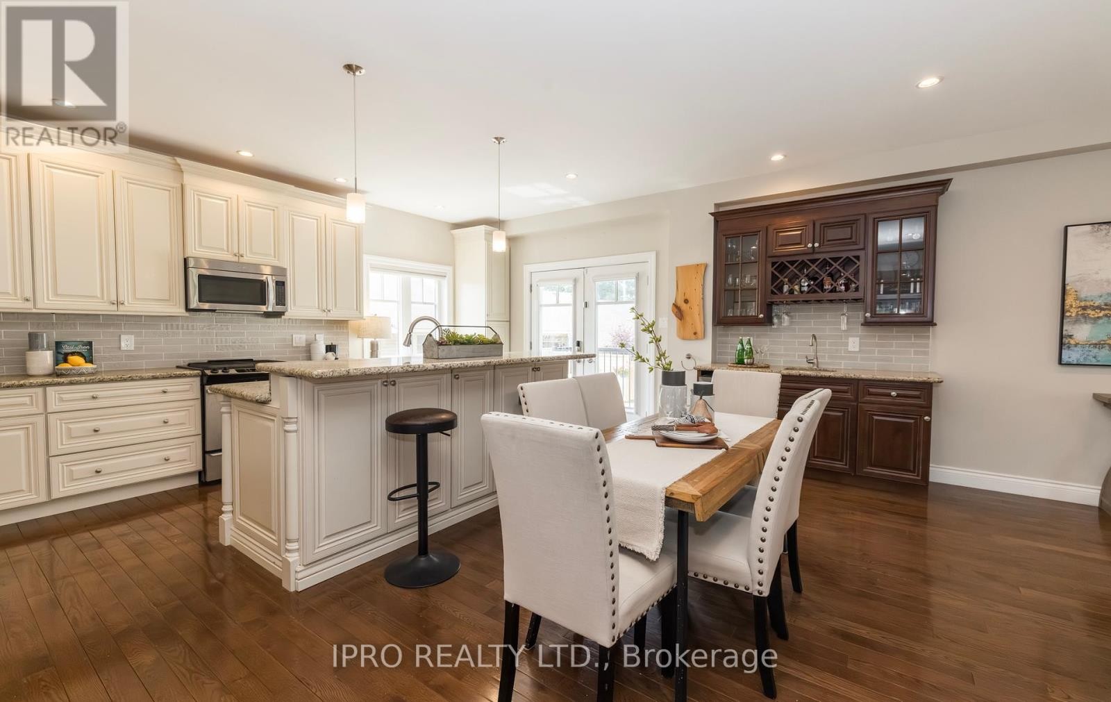 












210 MAIN STREET N

,
Halton Hills (AC Acton),




Ontario
L7J1W9

