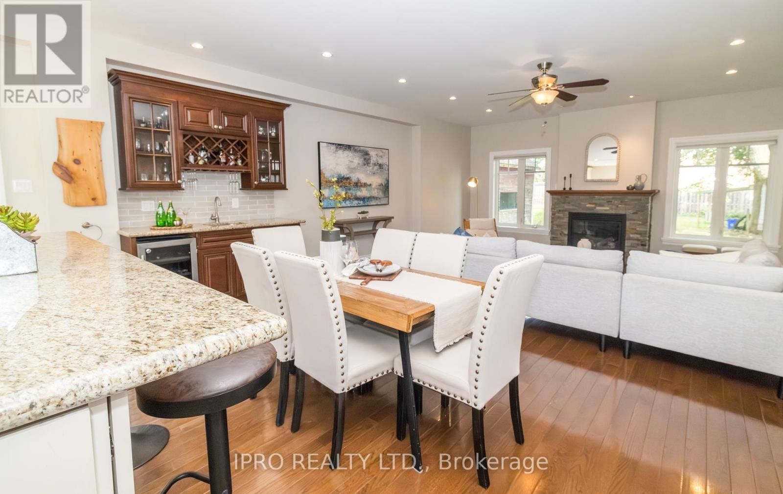 












210 MAIN STREET N

,
Halton Hills (AC Acton),




Ontario
L7J1W9


